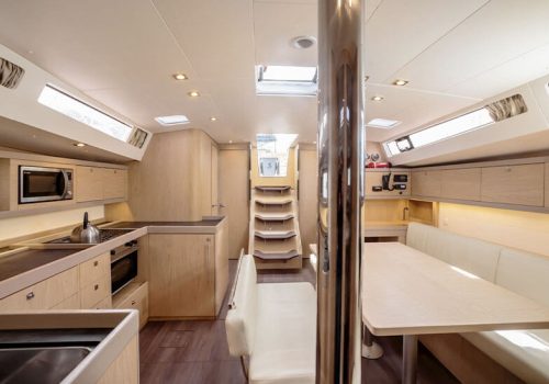 61544fc115d00d7448ba6de4_oceanis48_anno2017_interno-cucina