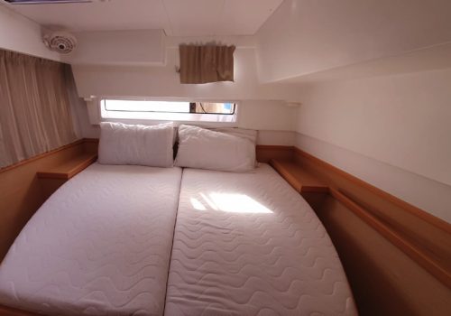 world-yachts-broker-lagoon-42-3