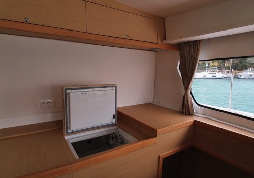 world-yachts-broker-lagoon-42-6