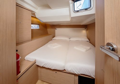 world-yachts-broker-beneteau-oceanis-51.1-10
