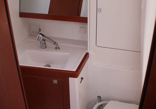 world-yachts-broker-2015-beneteau-oceanis-48-8