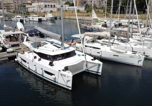 world-yachts-broker-fountaine-pajot-lucia-40-1