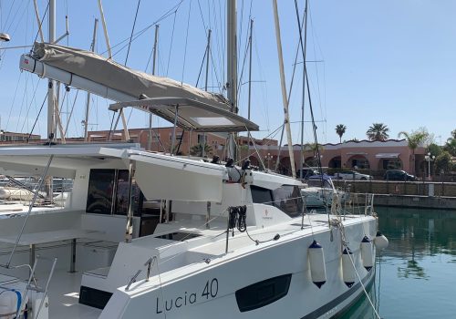 world-yachts-broker-fountaine-pajot-lucia-40-2